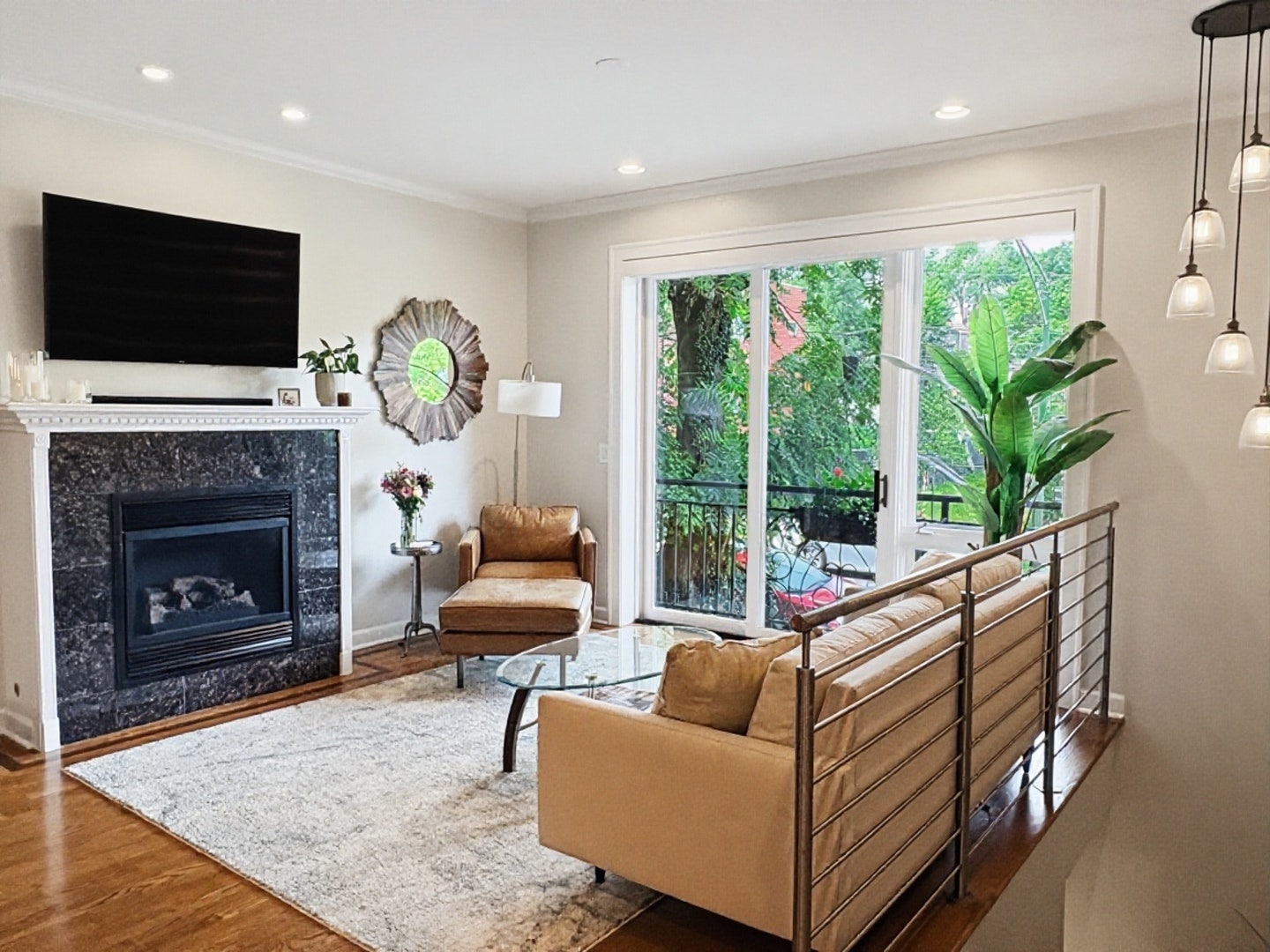 2027 W Race Avenue, #1W, Chicago, IL 60612 2027 W Race Avenue, #1W, Chicago, IL 60612