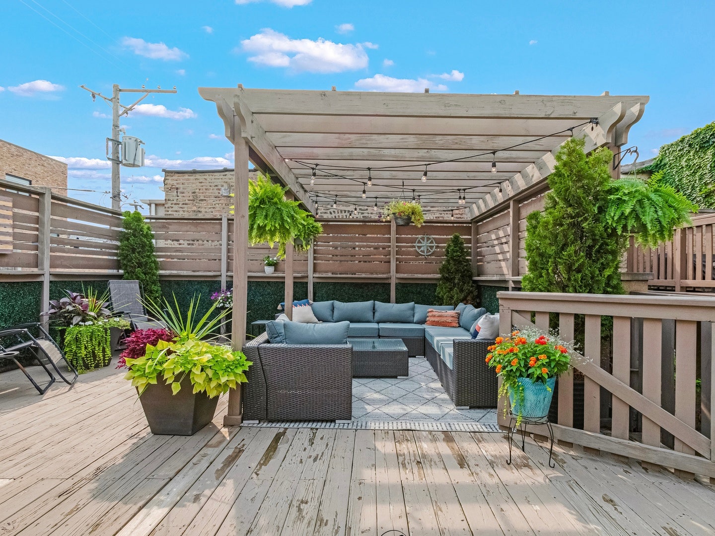 2027 W Race Avenue, #1W, Chicago, IL 60612 2027 W Race Avenue, #1W, Chicago, IL 60612