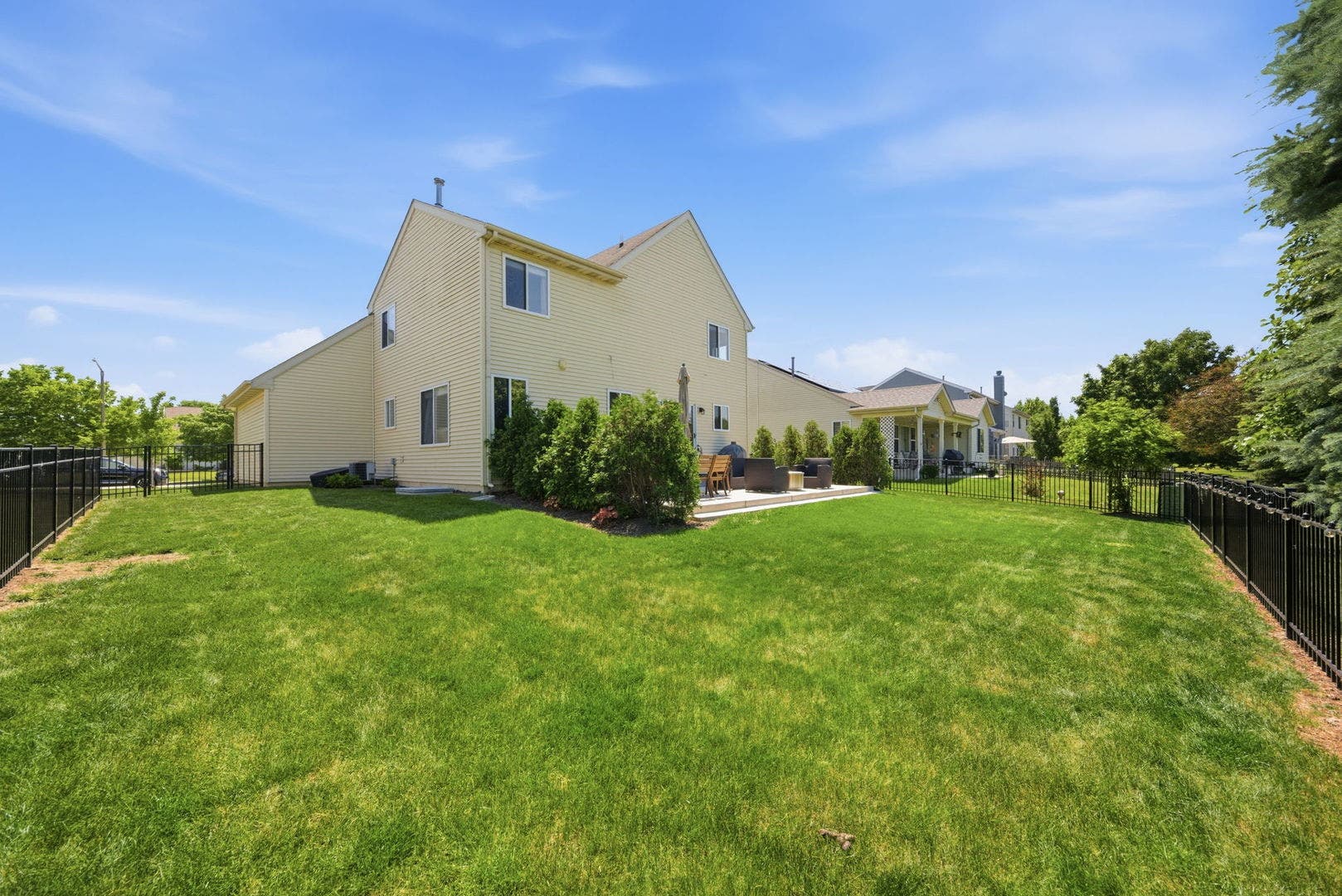 3417 Mustang Road, Joliet, IL 60435 3417 Mustang Road, Joliet, IL 60435