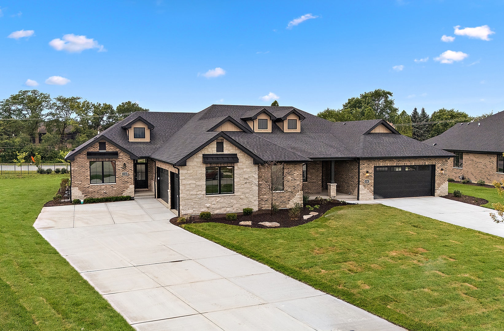 11161 Lizmore Lane, #34A, Orland Park, IL 60467 11161 Lizmore Lane, #34A, Orland Park, IL 60467