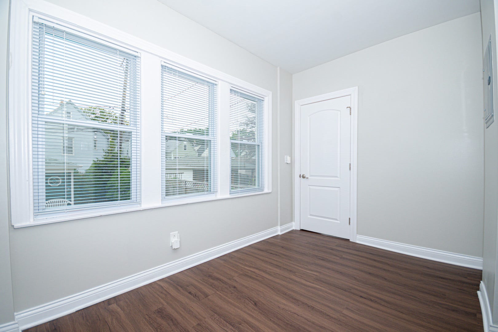 2824 N Springfield Avenue, Chicago, IL 60618 2824 N Springfield Avenue, Chicago, IL 60618