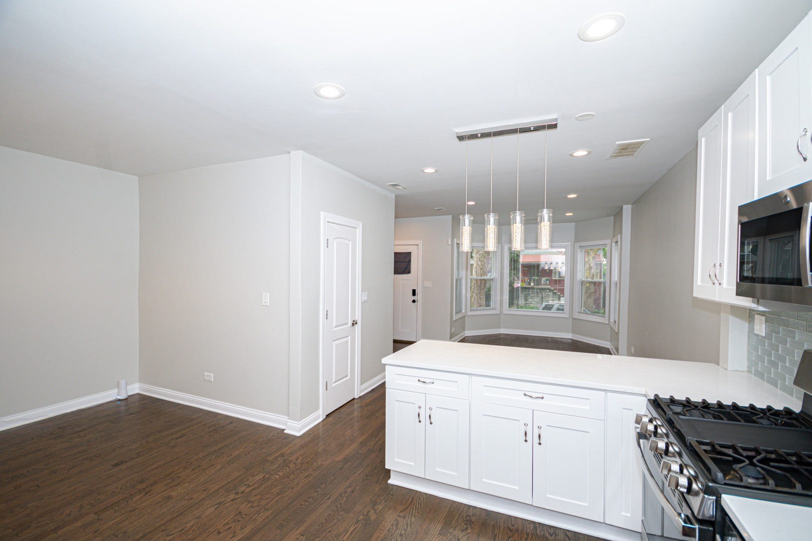 2824 N Springfield Avenue, Chicago, IL 60618 2824 N Springfield Avenue, Chicago, IL 60618