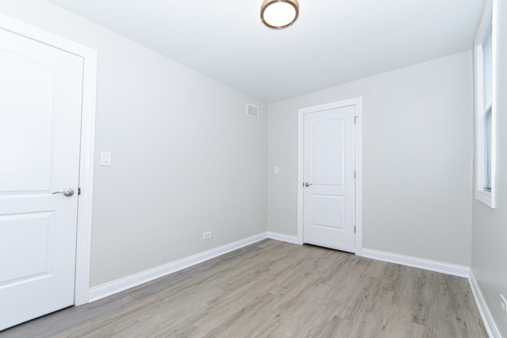 2824 N Springfield Avenue, Chicago, IL 60618 2824 N Springfield Avenue, Chicago, IL 60618