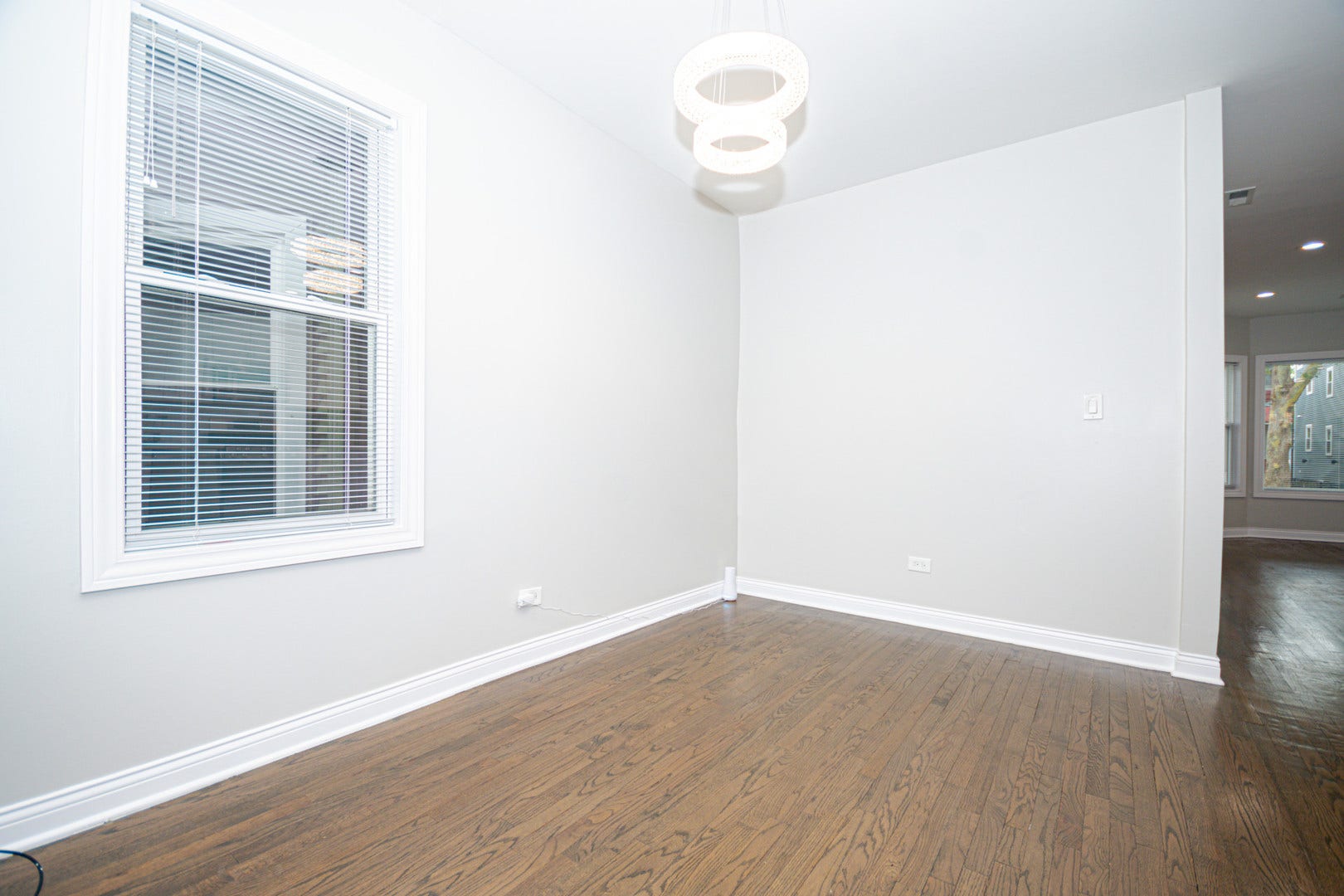 2824 N Springfield Avenue, Chicago, IL 60618 2824 N Springfield Avenue, Chicago, IL 60618