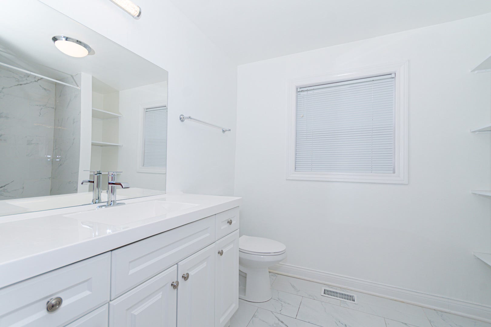 2824 N Springfield Avenue, Chicago, IL 60618 2824 N Springfield Avenue, Chicago, IL 60618
