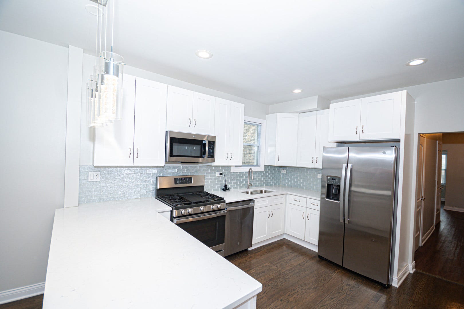 2824 N Springfield Avenue, Chicago, IL 60618 2824 N Springfield Avenue, Chicago, IL 60618
