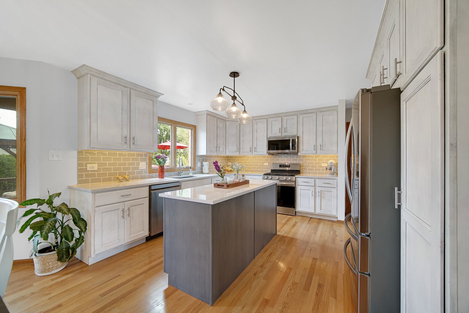 9224 Greenwood Drive, Tinley Park, IL 60487