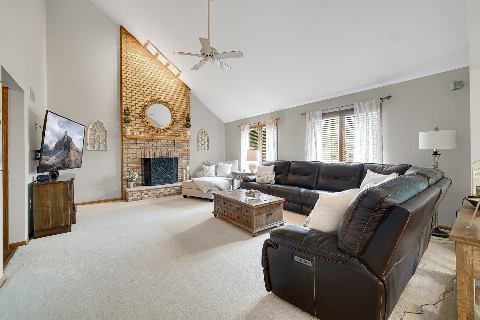 9224 Greenwood Drive, Tinley Park, IL 60487