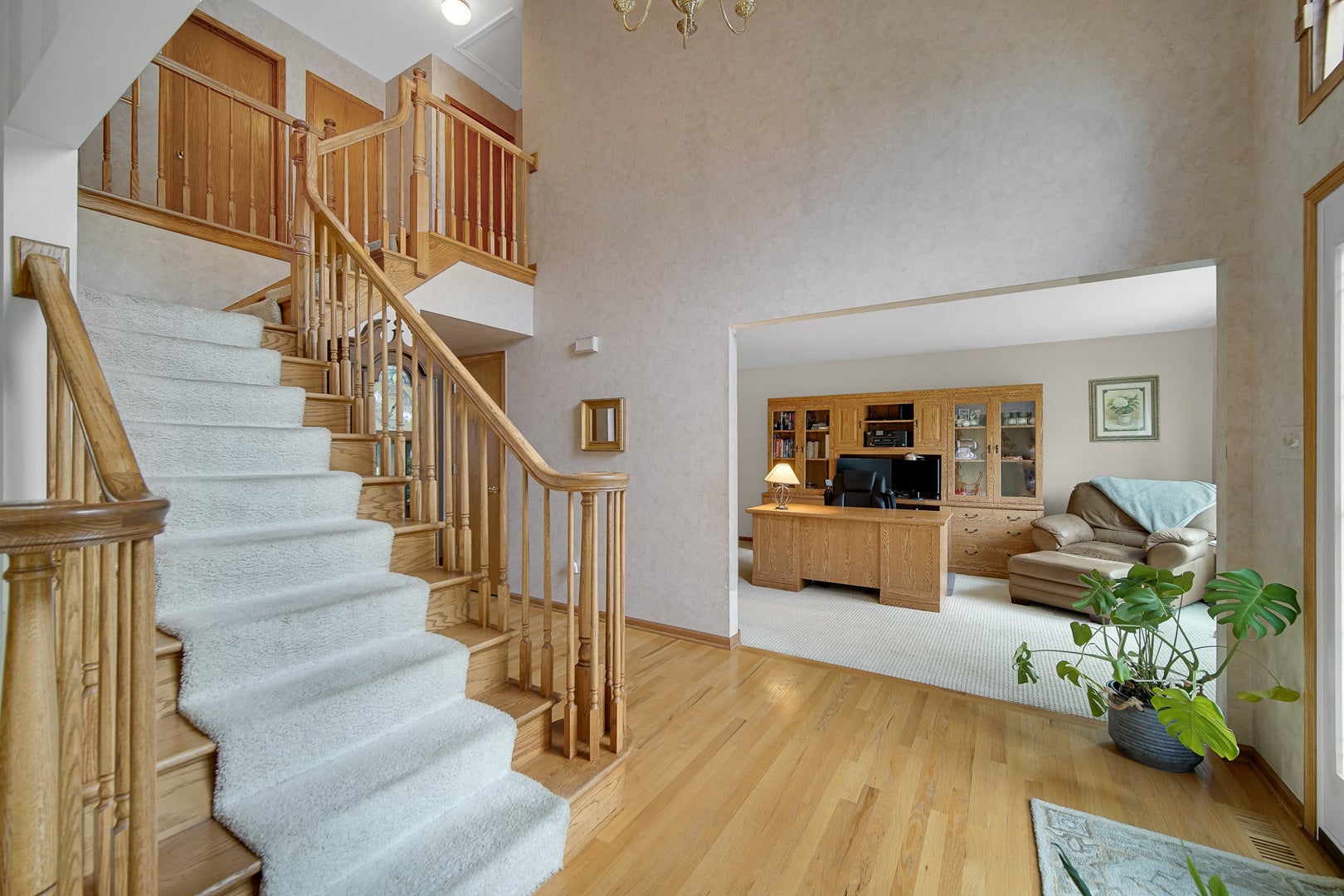 9224 Greenwood Drive, Tinley Park, IL 60487