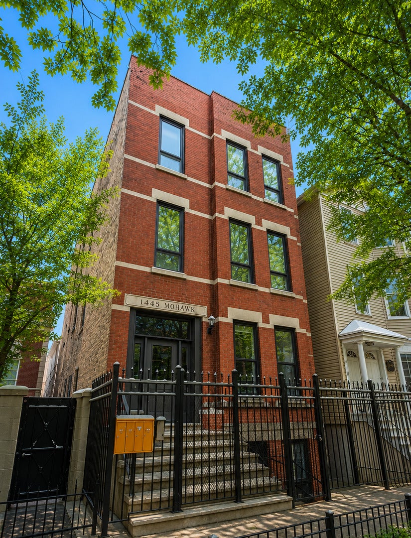 1445 N MOHAWK Street, #2, Chicago, IL 60610