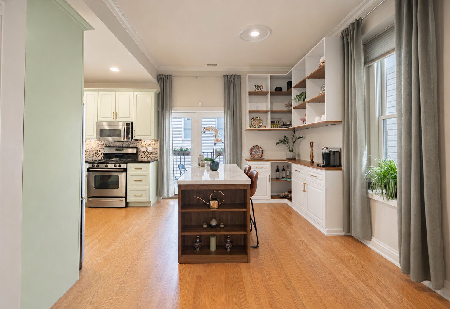1445 N MOHAWK Street, #2, Chicago, IL 60610