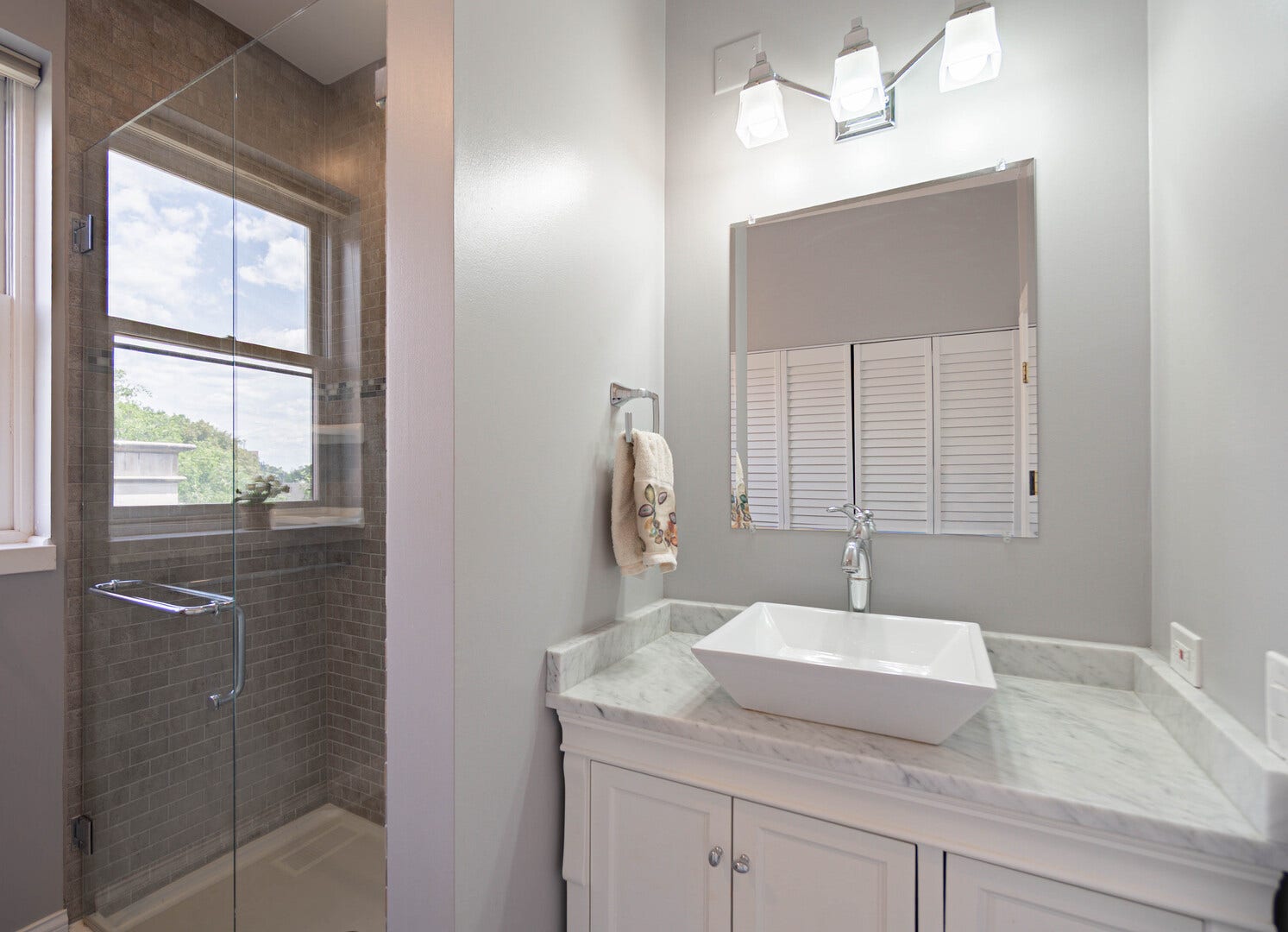 1445 N MOHAWK Street, #2, Chicago, IL 60610