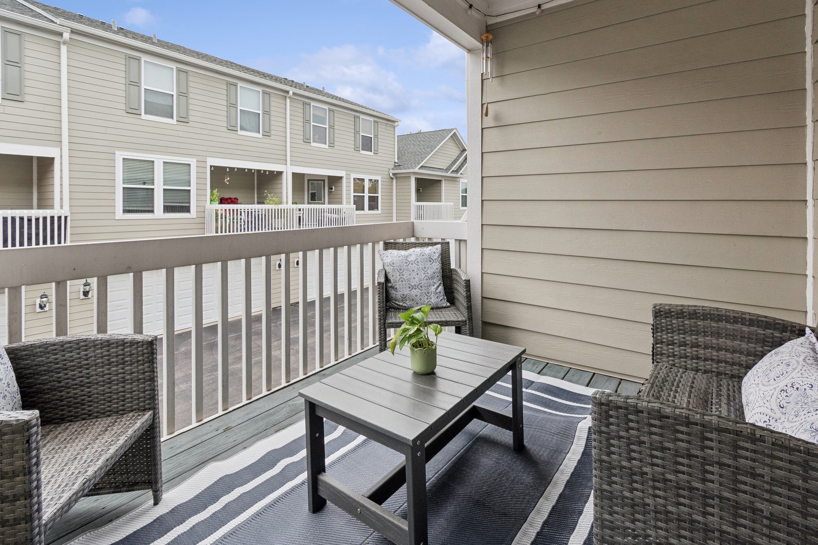 1021 Crane Point, Elgin, IL 60124 1021 Crane Point, Elgin, IL 60124