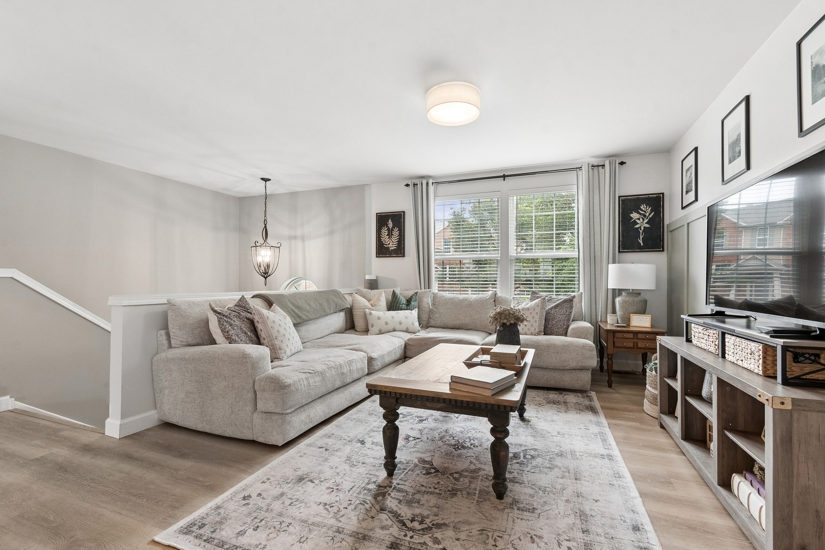 1021 Crane Point, Elgin, IL 60124 1021 Crane Point, Elgin, IL 60124