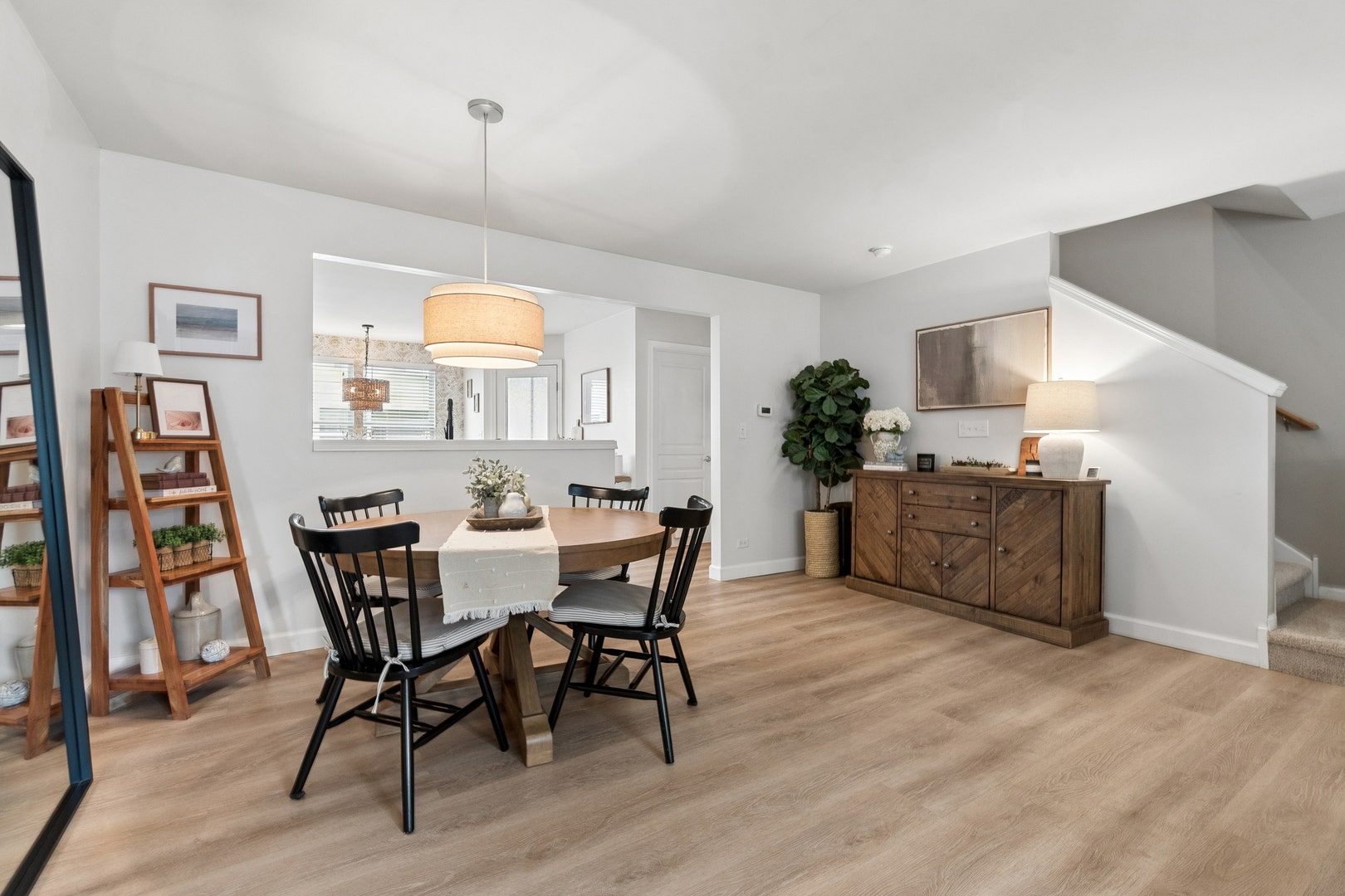 1021 Crane Point, Elgin, IL 60124 1021 Crane Point, Elgin, IL 60124