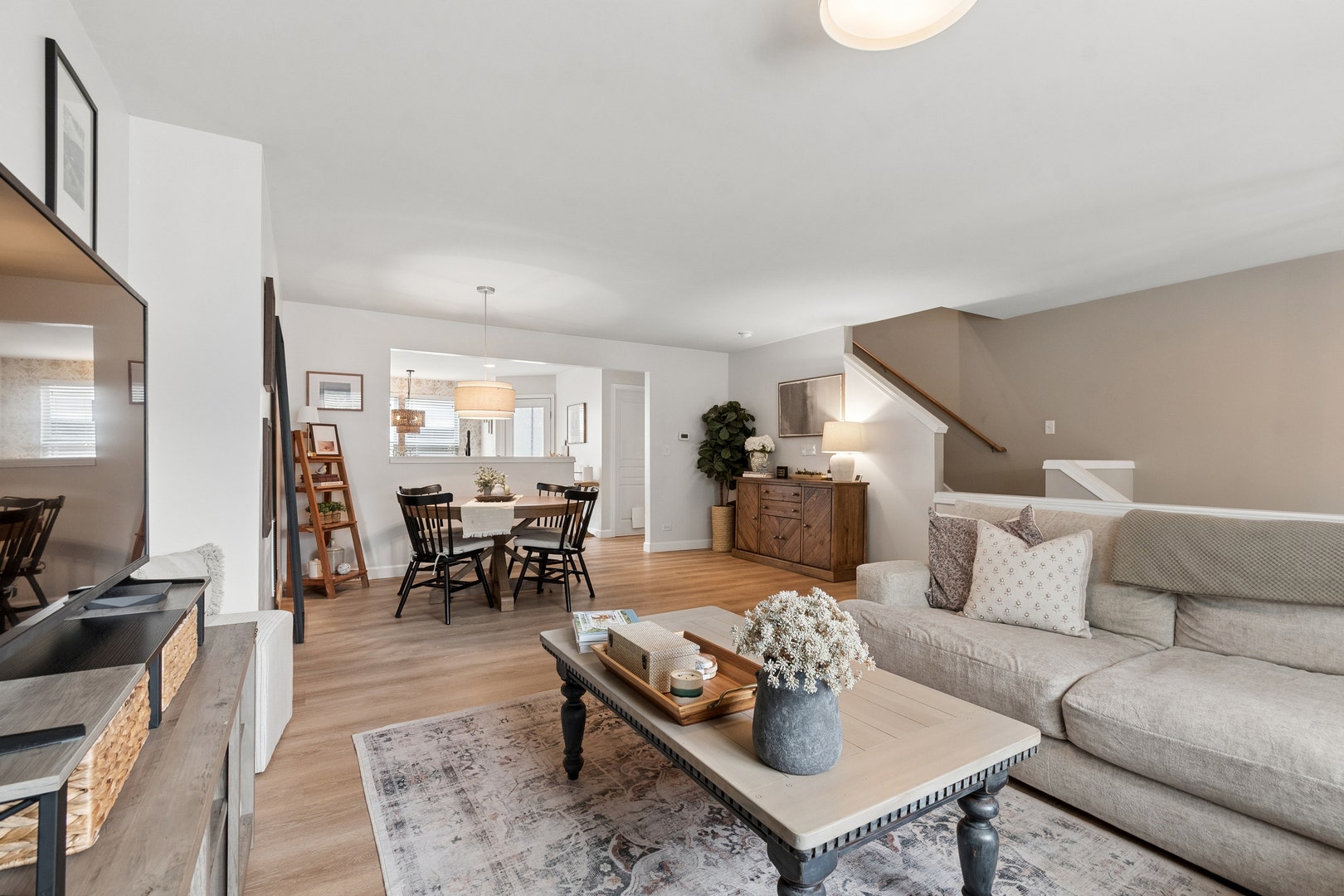 1021 Crane Point, Elgin, IL 60124 1021 Crane Point, Elgin, IL 60124