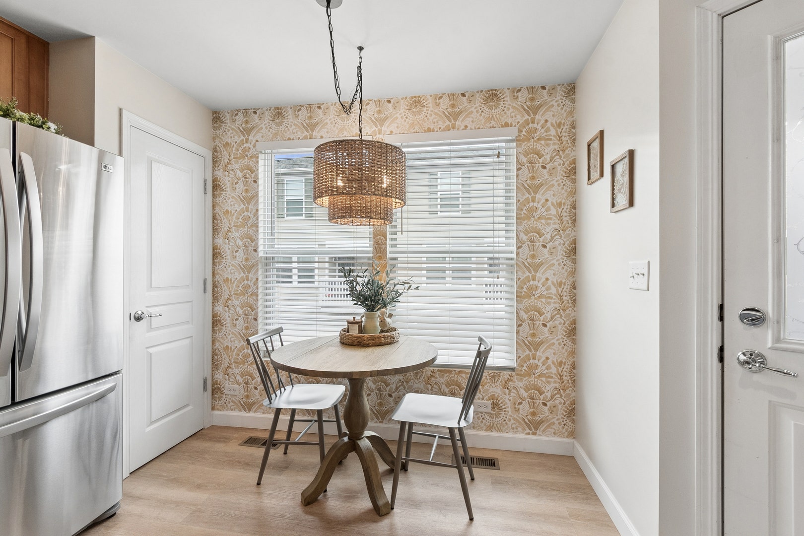 1021 Crane Point, Elgin, IL 60124 1021 Crane Point, Elgin, IL 60124
