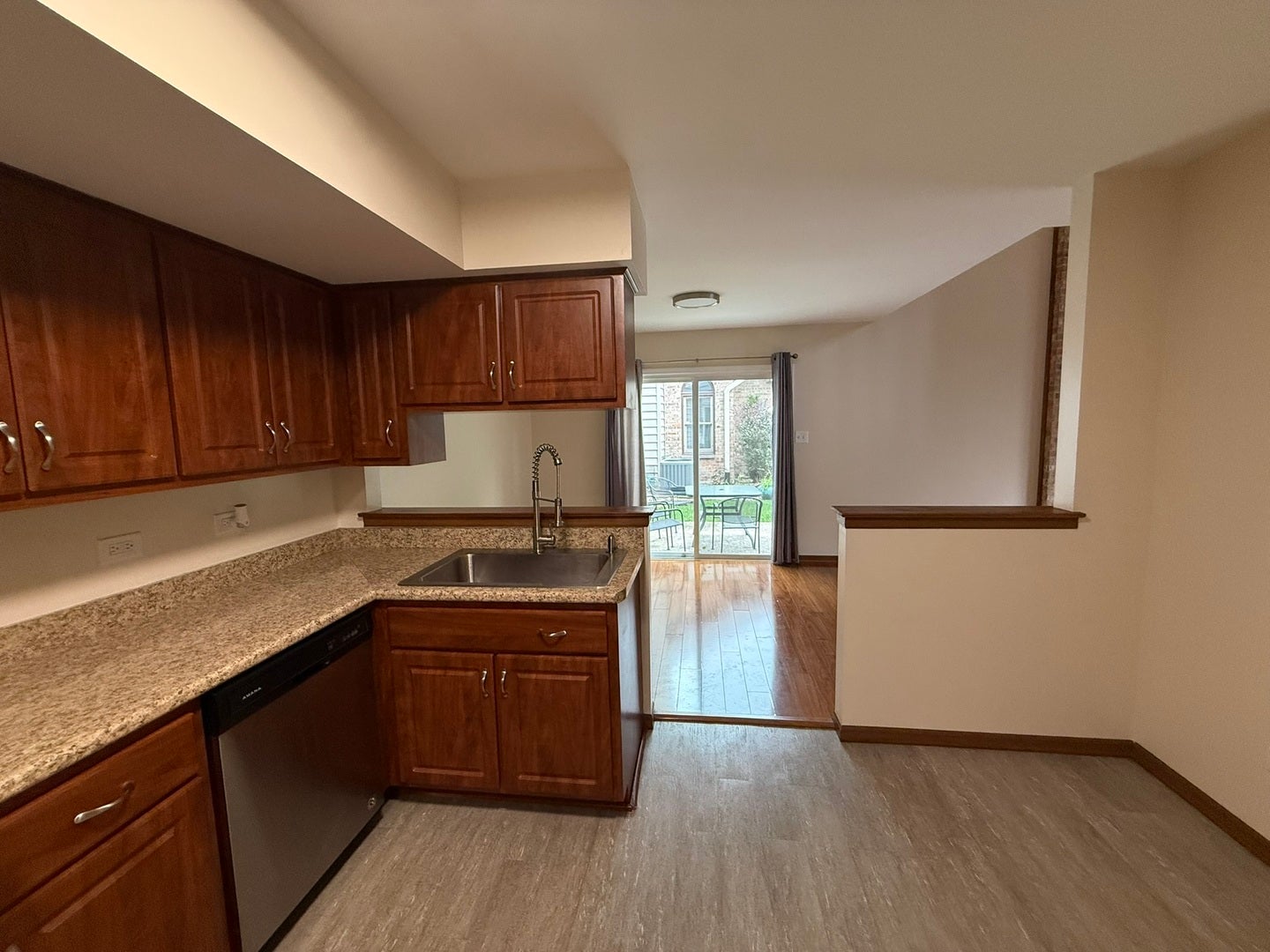 15546 Whitehall Lane, Orland Park, IL 60462