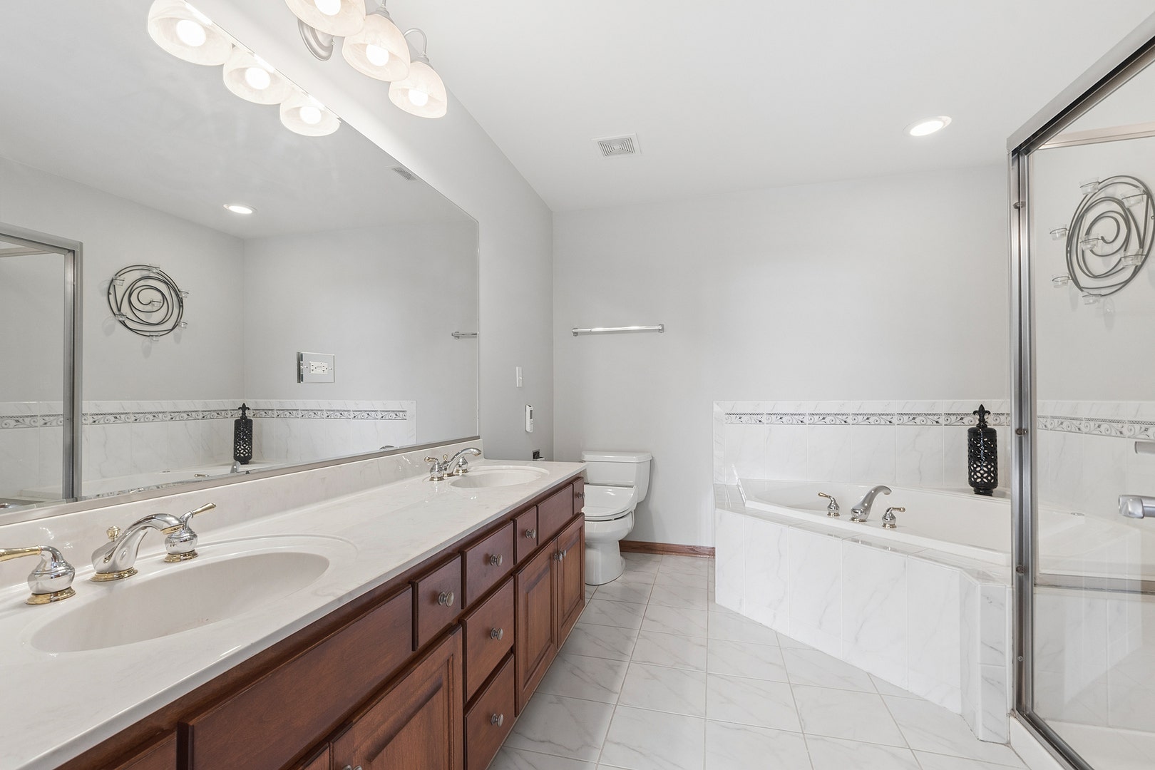 11156 Karen Drive, Orland Park, IL 60467