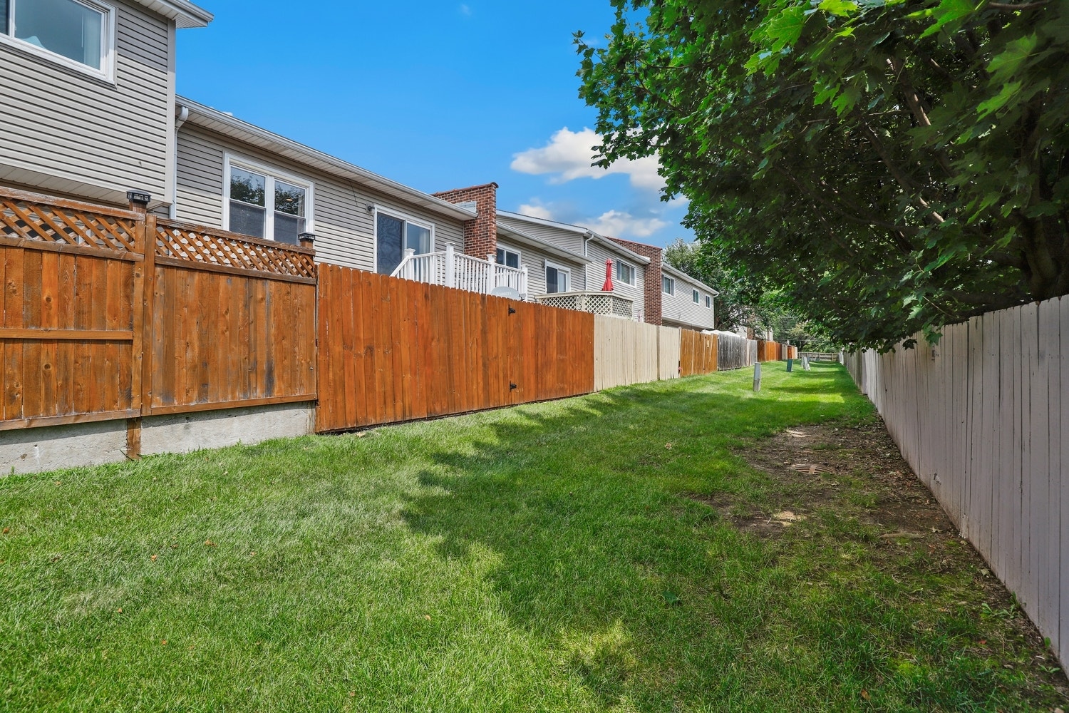 6829 Winston Drive, Tinley Park, IL 60477 6829 Winston Drive, Tinley Park, IL 60477