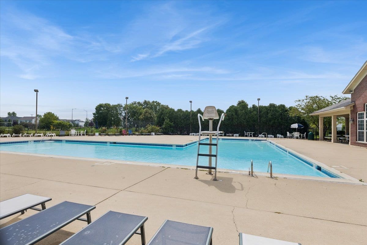 2797 Yellowstone Drive, Aurora, IL 60503 2797 Yellowstone Drive, Aurora, IL 60503