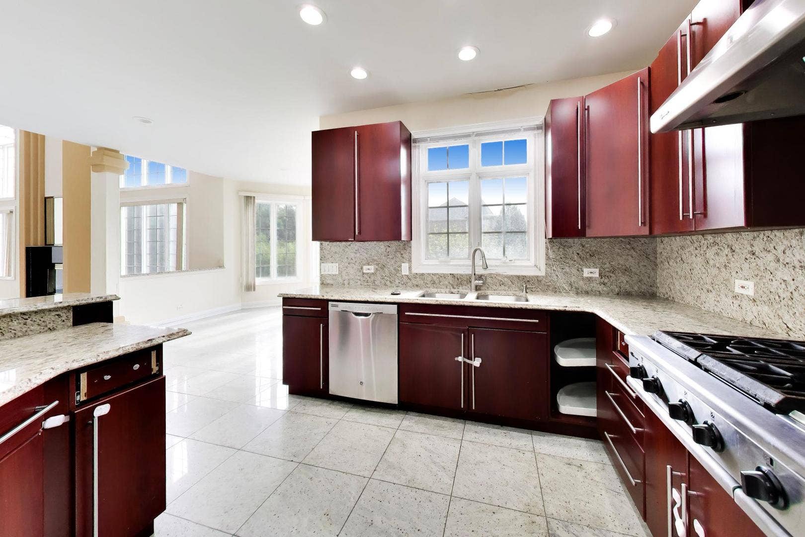 1 Firethorn Court, Lemont, IL 60439 1 Firethorn Court, Lemont, IL 60439