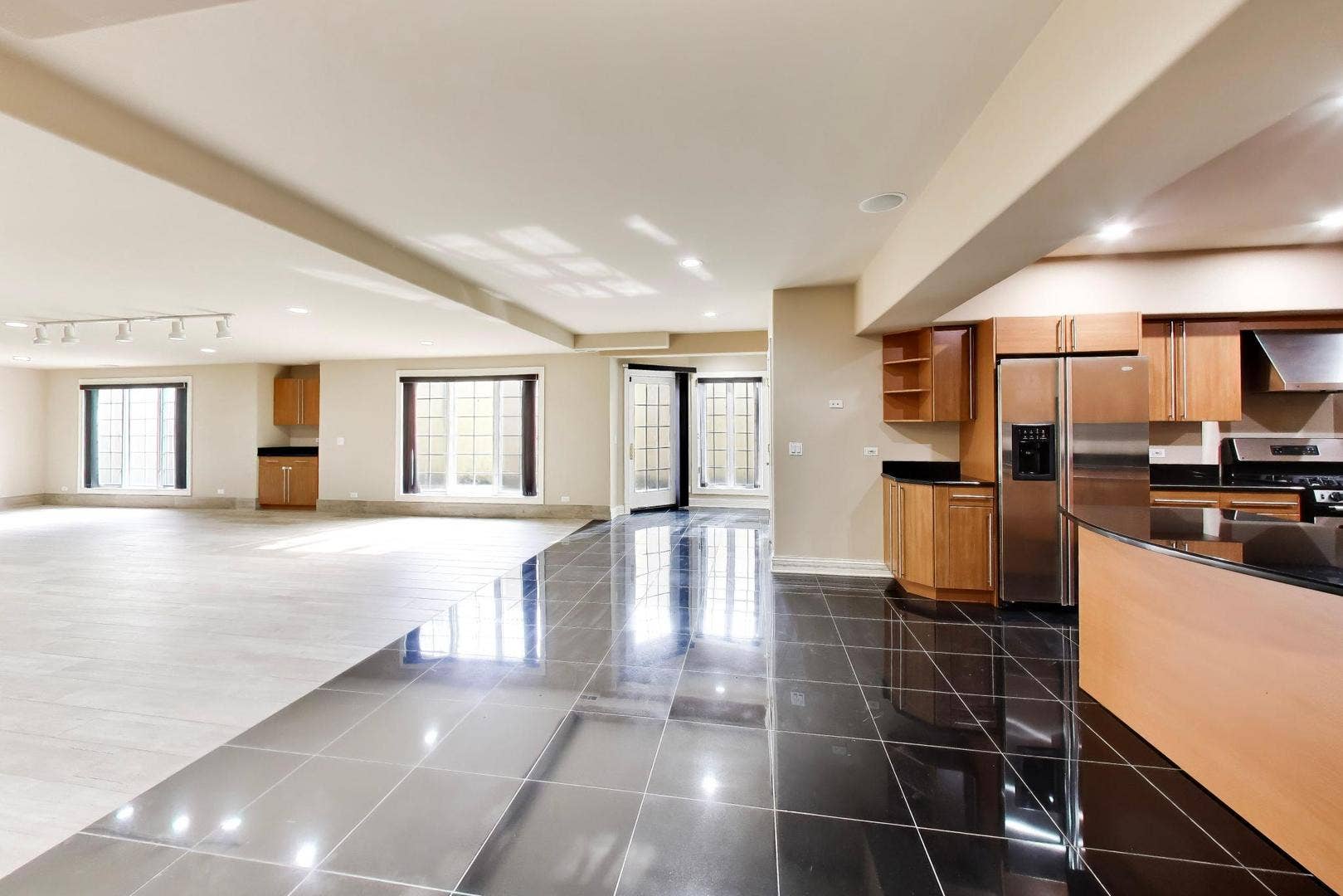 1 Firethorn Court, Lemont, IL 60439 1 Firethorn Court, Lemont, IL 60439