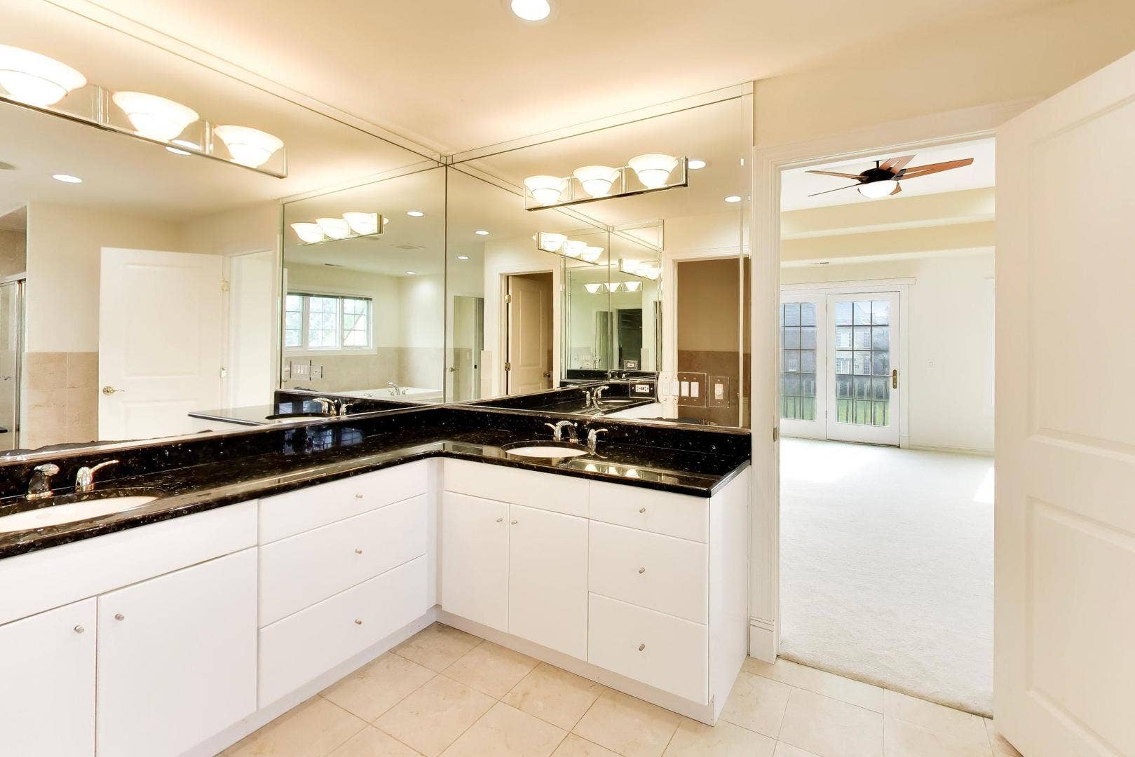 1 Firethorn Court, Lemont, IL 60439 1 Firethorn Court, Lemont, IL 60439