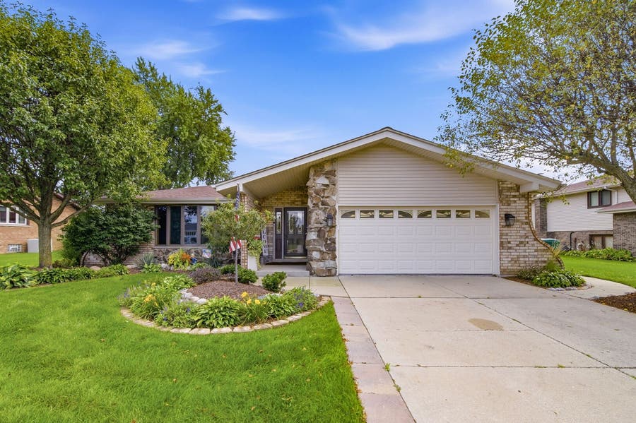 Property photo for 8129 Bob O Link Road, Orland Park, IL