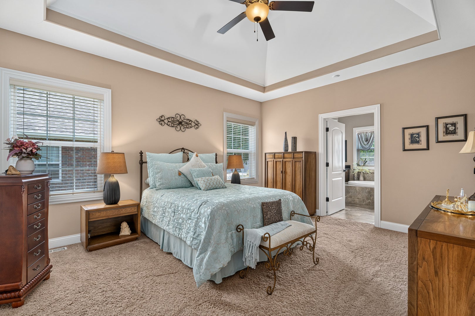 16525 TIMBER Trail, Orland Park, IL 60467 16525 TIMBER Trail, Orland Park, IL 60467