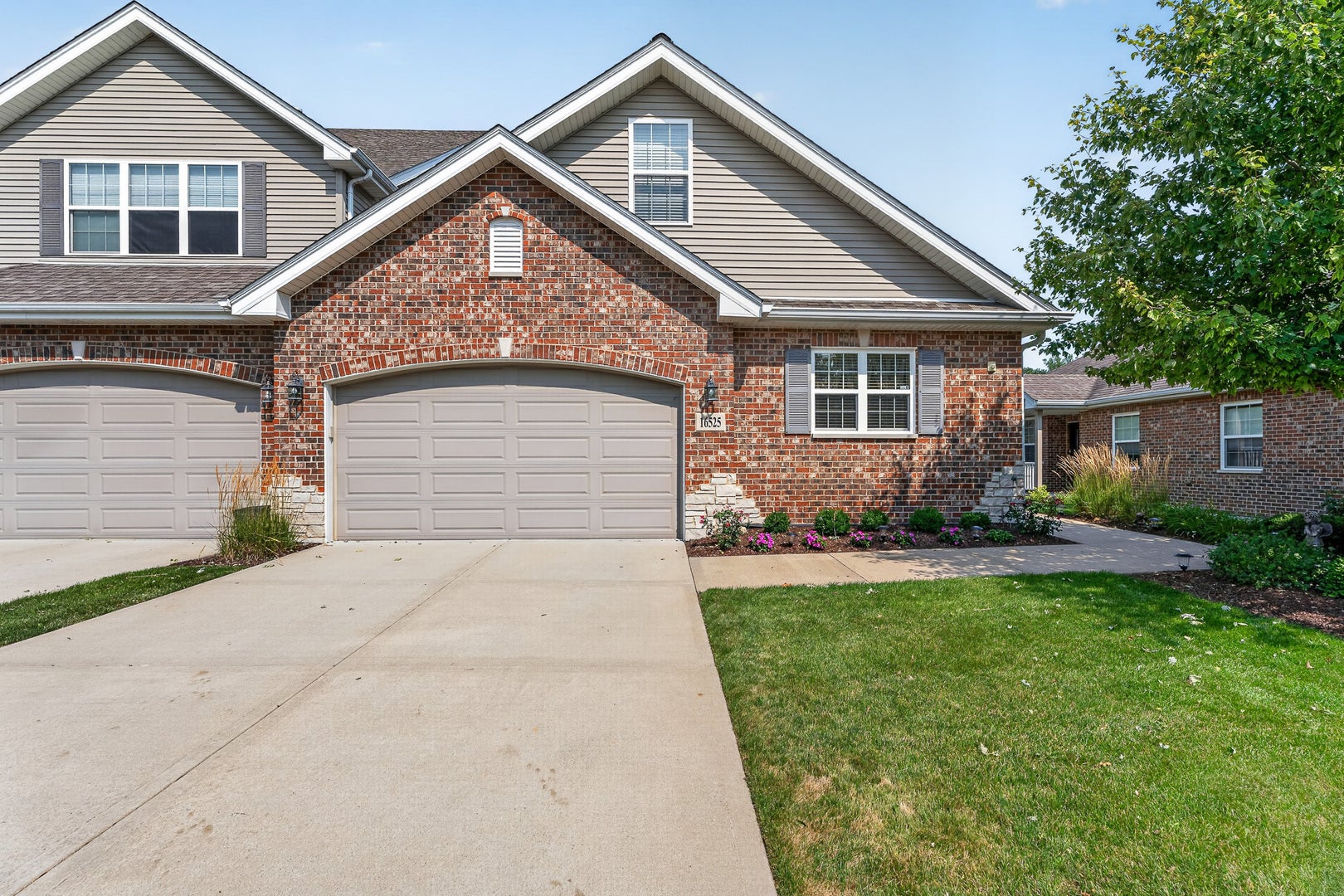 16525 TIMBER Trail, Orland Park, IL 60467 16525 TIMBER Trail, Orland Park, IL 60467