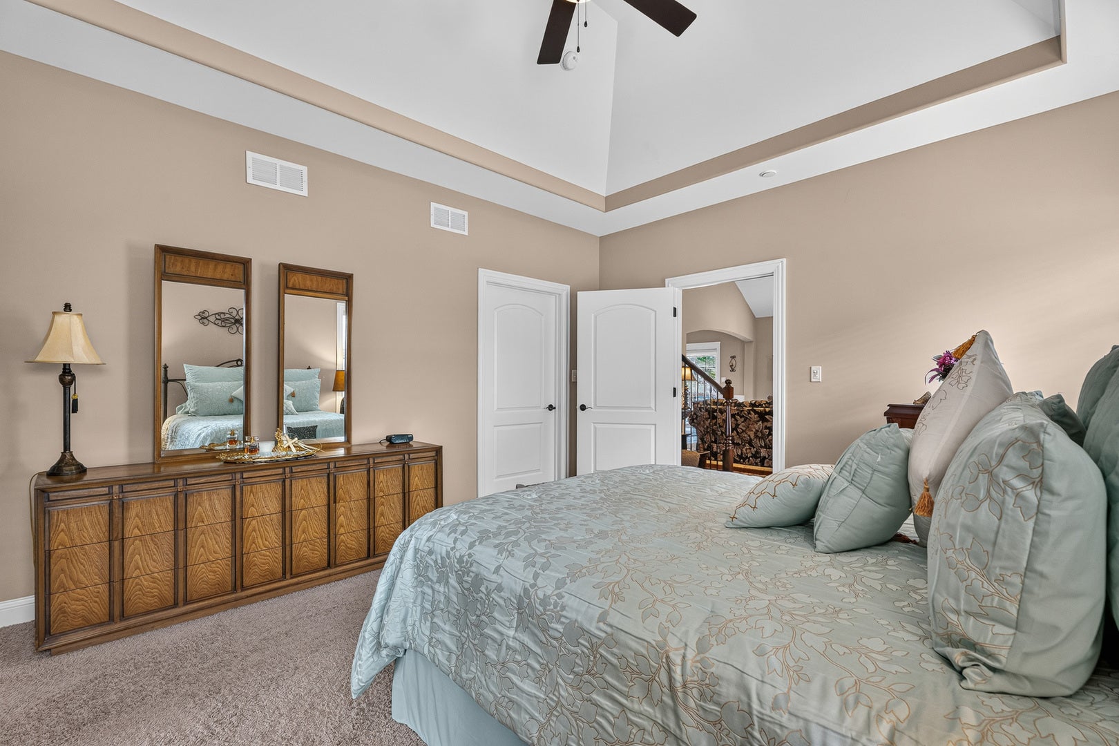 16525 TIMBER Trail, Orland Park, IL 60467 16525 TIMBER Trail, Orland Park, IL 60467