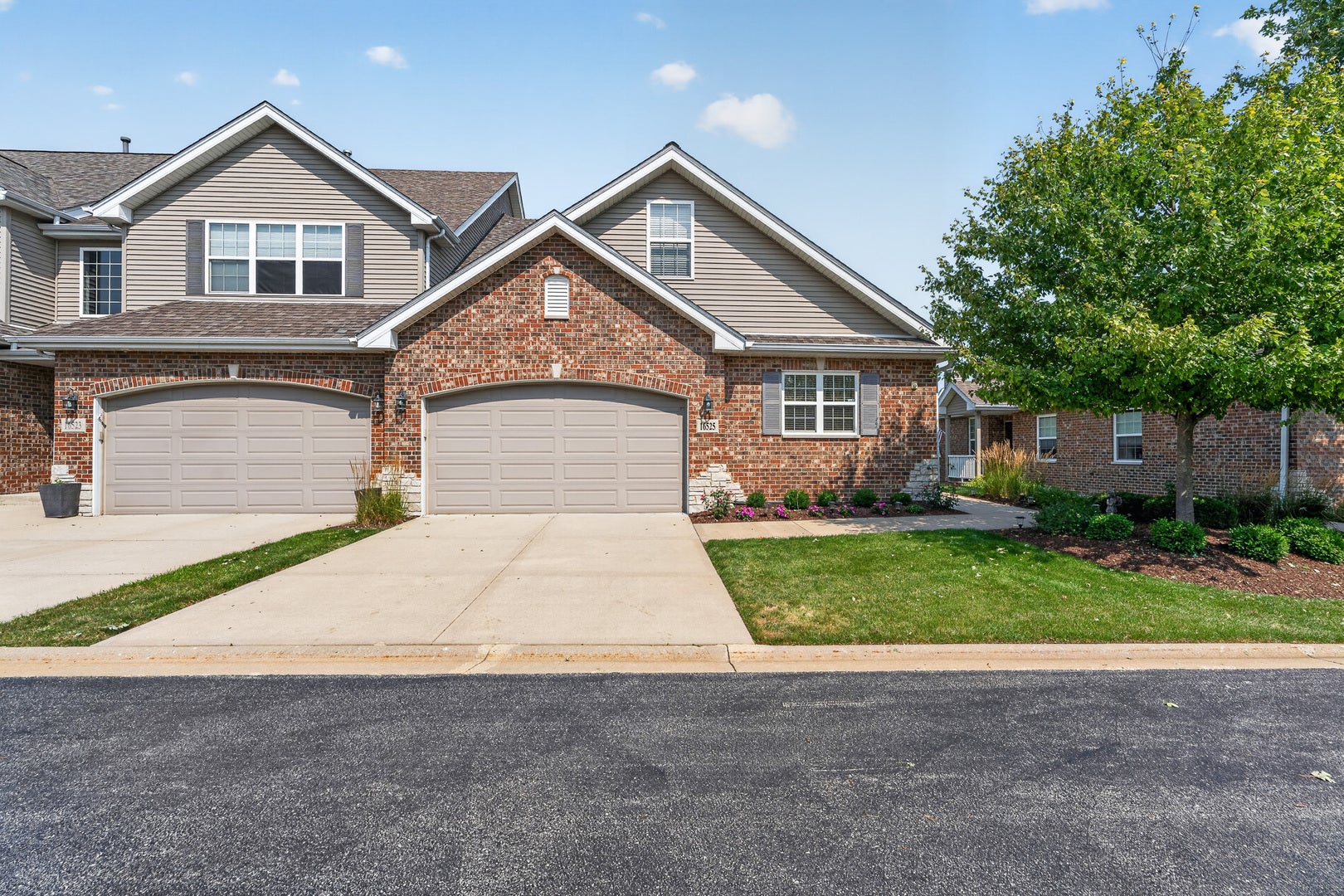 16525 TIMBER Trail, Orland Park, IL 60467 16525 TIMBER Trail, Orland Park, IL 60467
