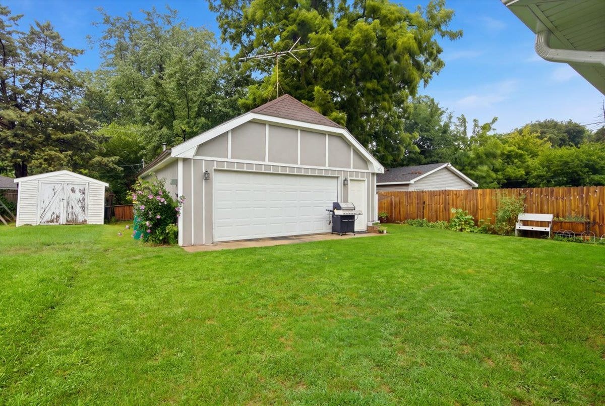 123 Independence Avenue, Joliet, IL 60433 123 Independence Avenue, Joliet, IL 60433