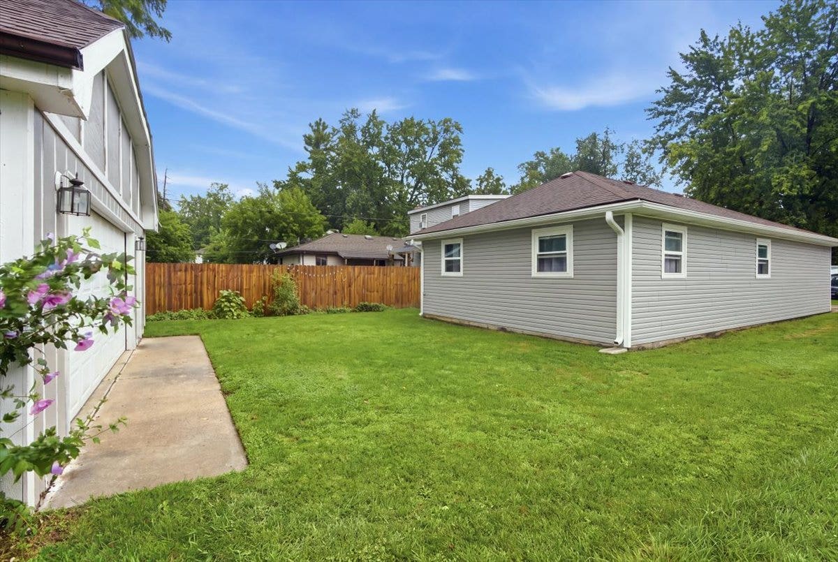 123 Independence Avenue, Joliet, IL 60433 123 Independence Avenue, Joliet, IL 60433