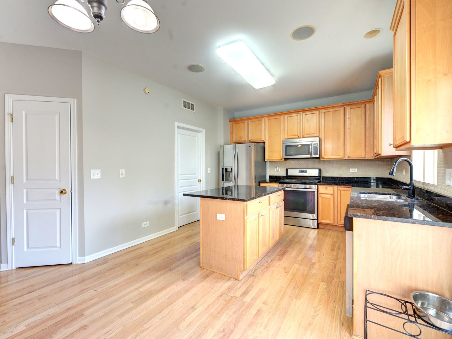 6 Forsythia Court, Bolingbrook, IL 60490 6 Forsythia Court, Bolingbrook, IL 60490