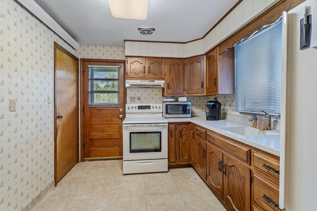 2115 MAPLE Road, Joliet, IL 60432 2115 MAPLE Road, Joliet, IL 60432