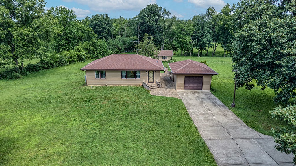 2115 MAPLE Road, Joliet, IL 60432 2115 MAPLE Road, Joliet, IL 60432