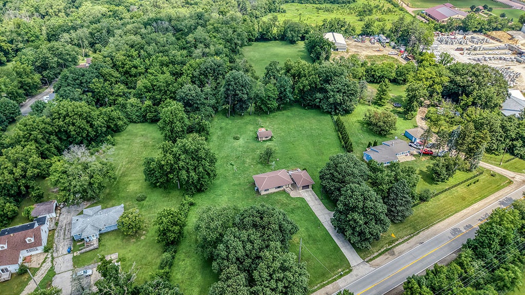 2115 MAPLE Road, Joliet, IL 60432 2115 MAPLE Road, Joliet, IL 60432