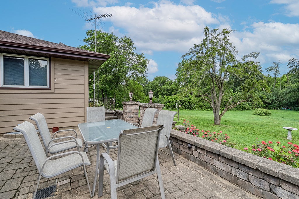 2115 MAPLE Road, Joliet, IL 60432 2115 MAPLE Road, Joliet, IL 60432