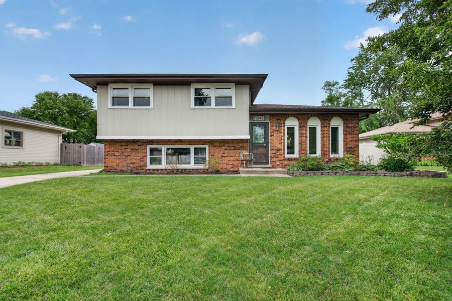 Property photo for 11045 Daniel Trail, Mokena, IL
