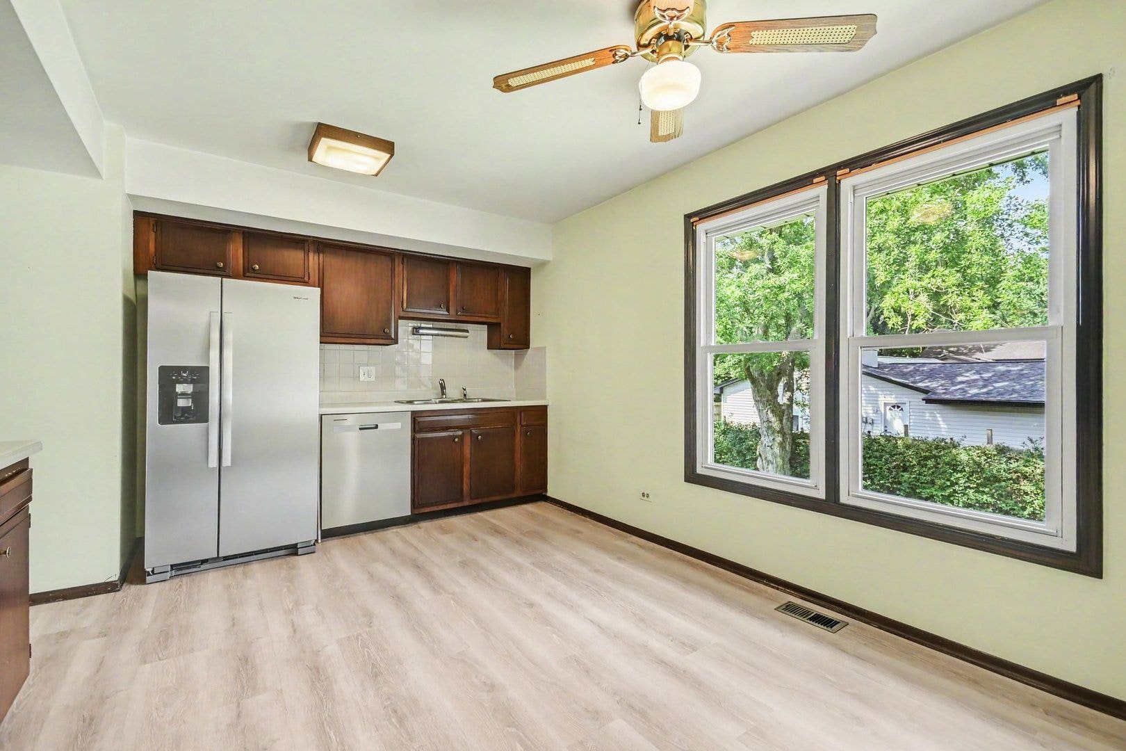 101 S Lancaster Drive, Bolingbrook, IL 60440 101 S Lancaster Drive, Bolingbrook, IL 60440
