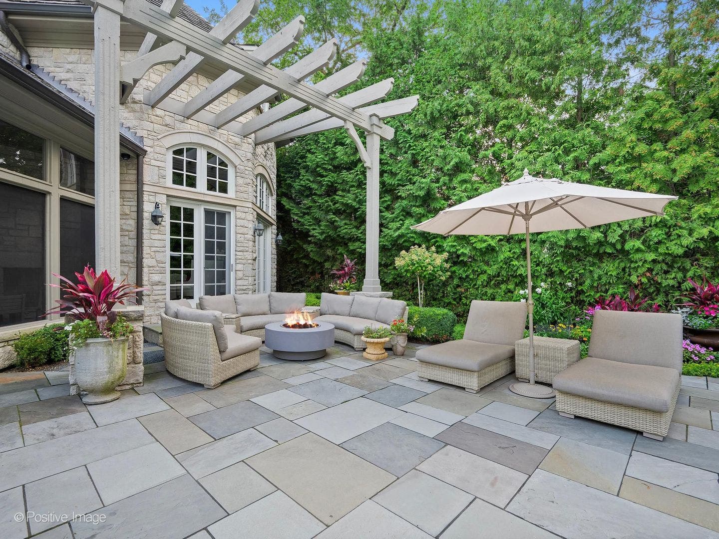 909 Cleveland Road, Hinsdale, IL 60521 909 Cleveland Road, Hinsdale, IL 60521