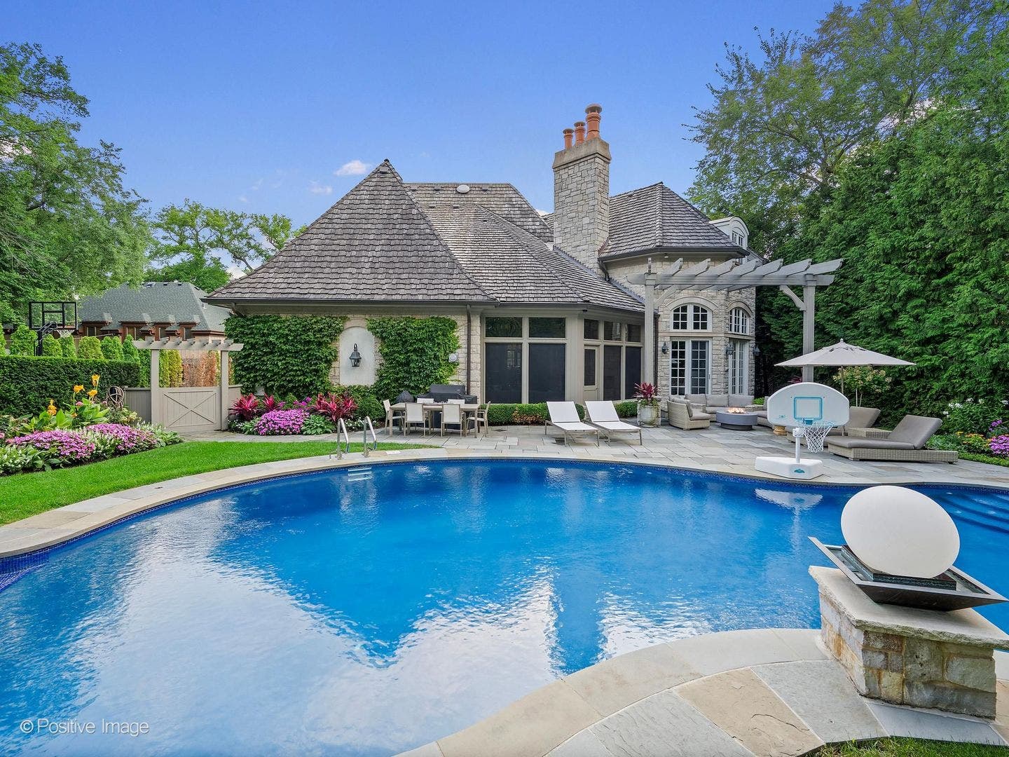 909 Cleveland Road, Hinsdale, IL 60521 909 Cleveland Road, Hinsdale, IL 60521