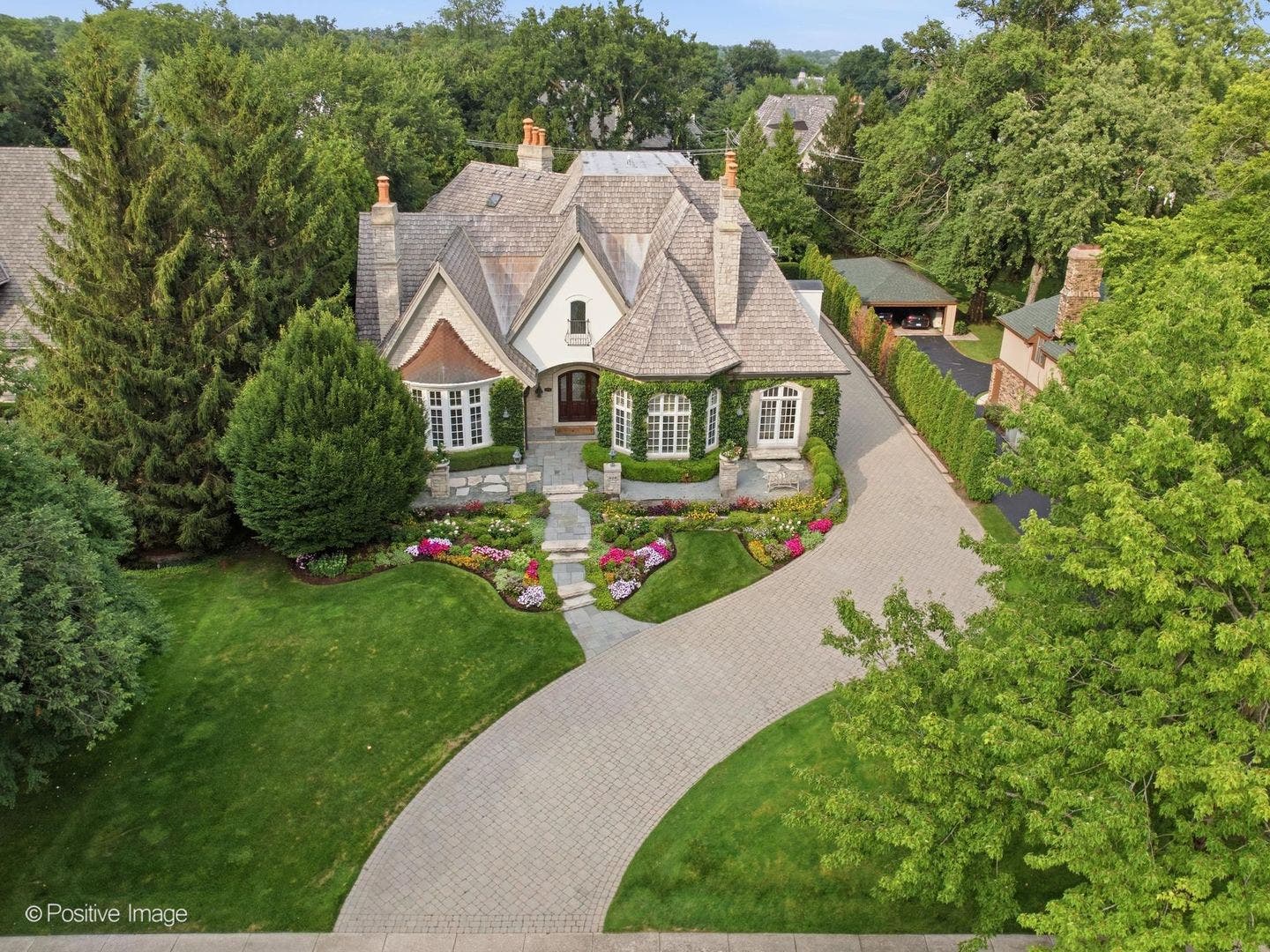 909 Cleveland Road, Hinsdale, IL 60521 909 Cleveland Road, Hinsdale, IL 60521