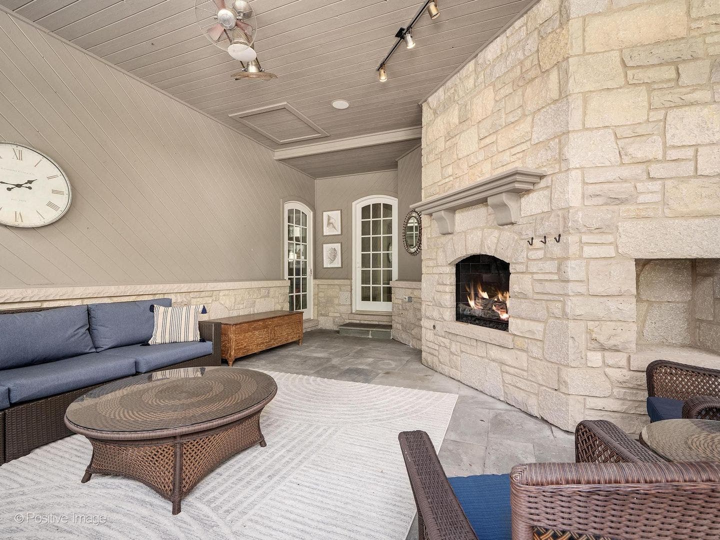 909 Cleveland Road, Hinsdale, IL 60521 909 Cleveland Road, Hinsdale, IL 60521