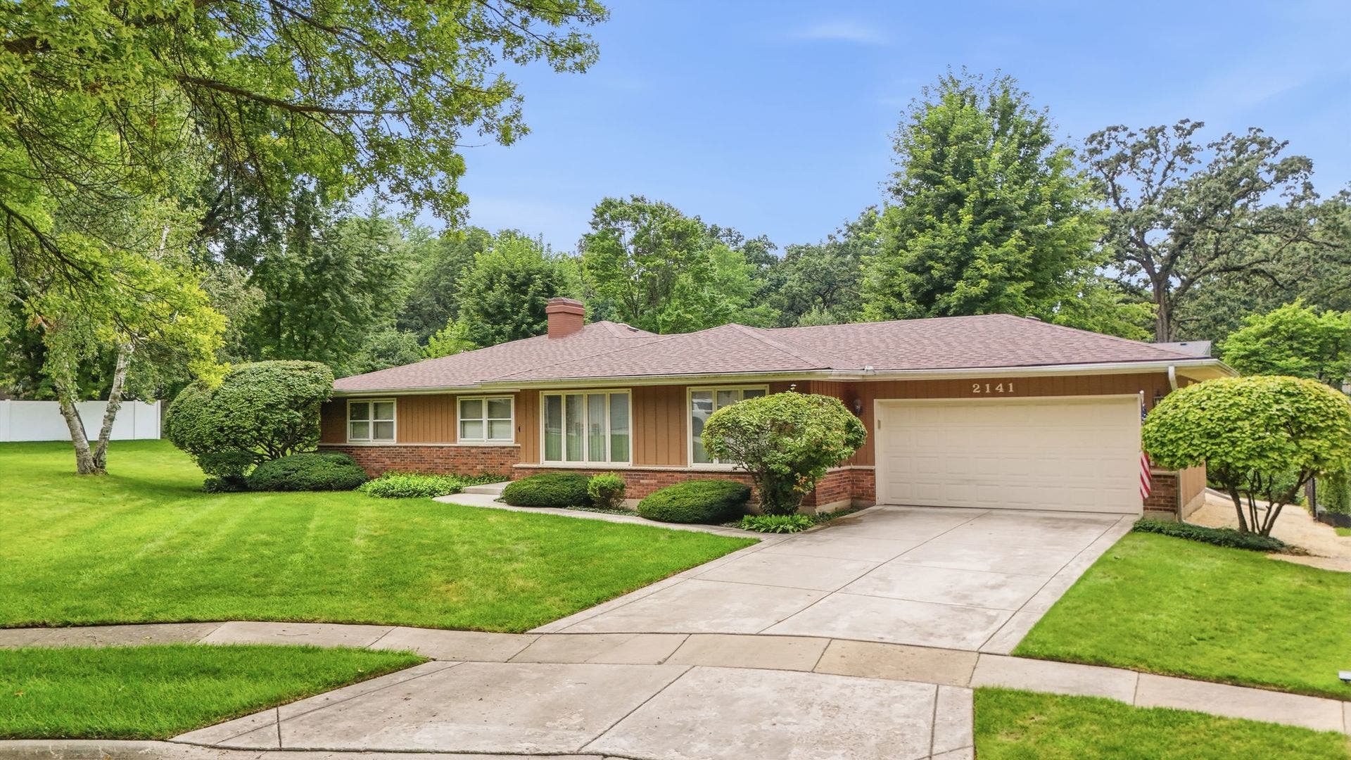2141 Country Knoll Court, Elgin, IL 60123 2141 Country Knoll Court, Elgin, IL 60123