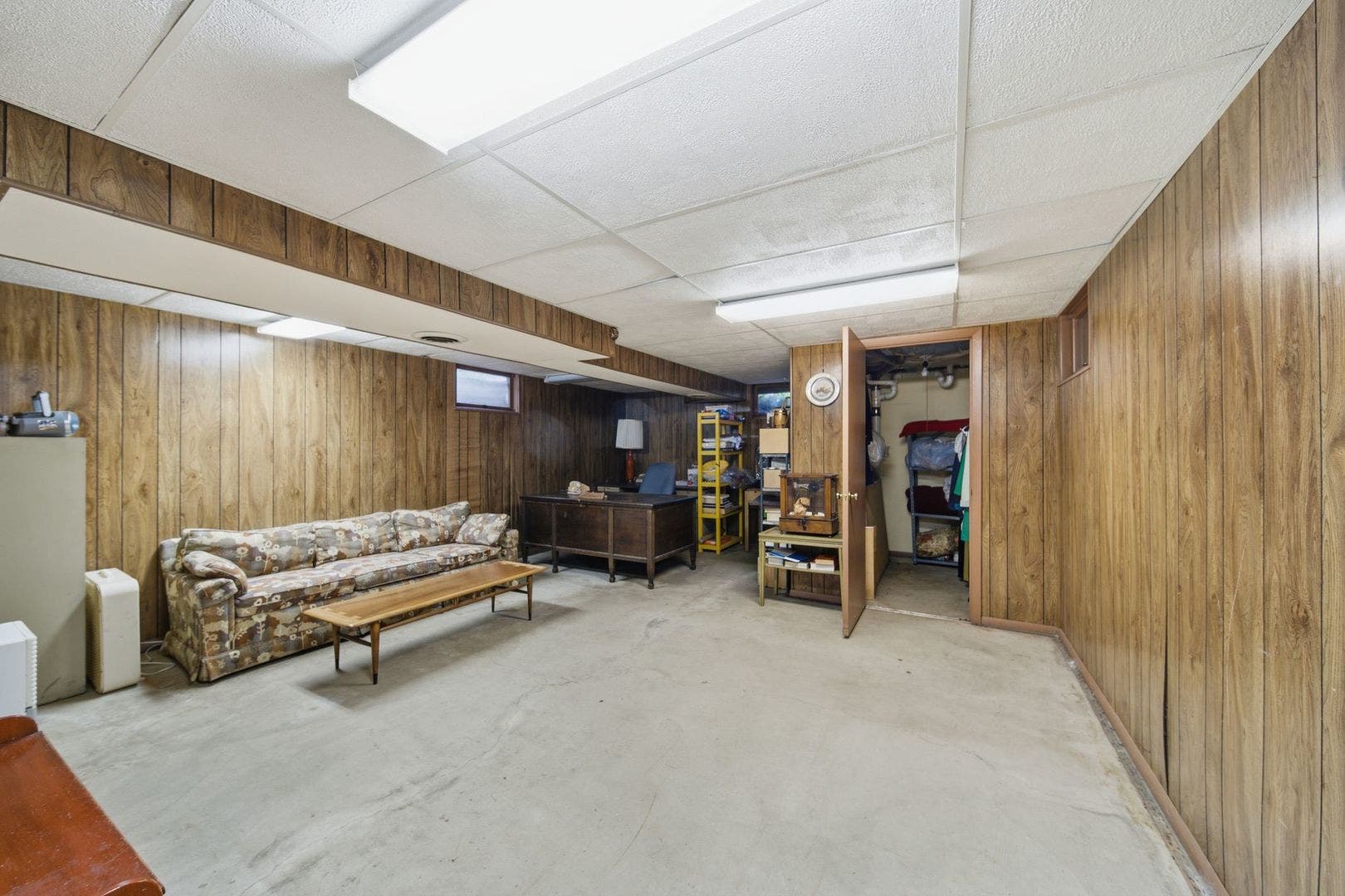 2141 Country Knoll Court, Elgin, IL 60123 2141 Country Knoll Court, Elgin, IL 60123