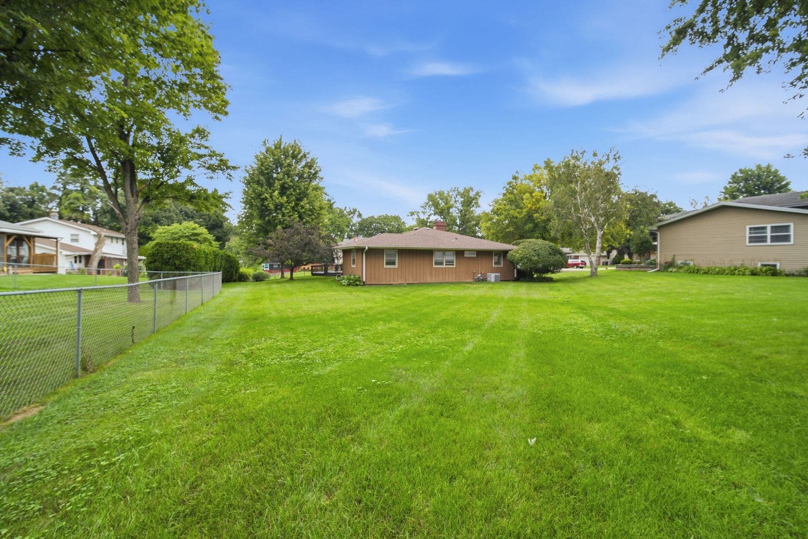 2141 Country Knoll Court, Elgin, IL 60123 2141 Country Knoll Court, Elgin, IL 60123