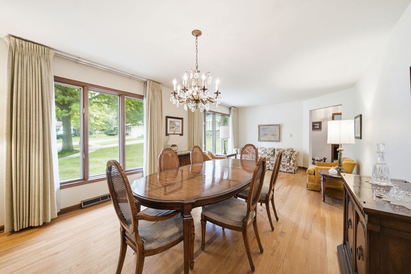 2141 Country Knoll Court, Elgin, IL 60123 2141 Country Knoll Court, Elgin, IL 60123
